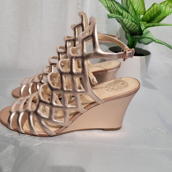 NWOT Vince Camuto Wedge Heel Sandals 6.5 - Picture 5 of 16